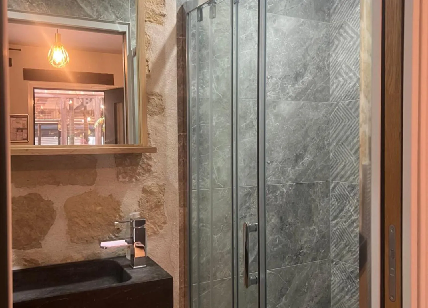 Hostel Fraternity-Hotel Paris France