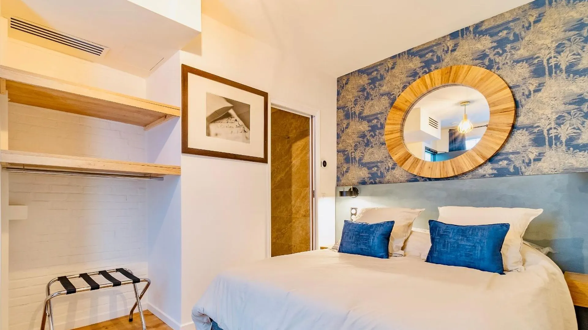 Hostel Fraternity-Hotel Paris